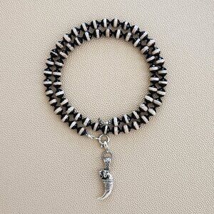 STRIPED TIBETAN AGATE NECKLACE W/ 925 SILVER TIGER CLAW PENDANT--24"